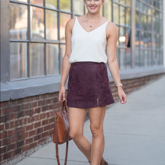 Blank NYC Women's Burgundy Mini Skirt With Side Slit 24 NWT - Picture 2 of 5